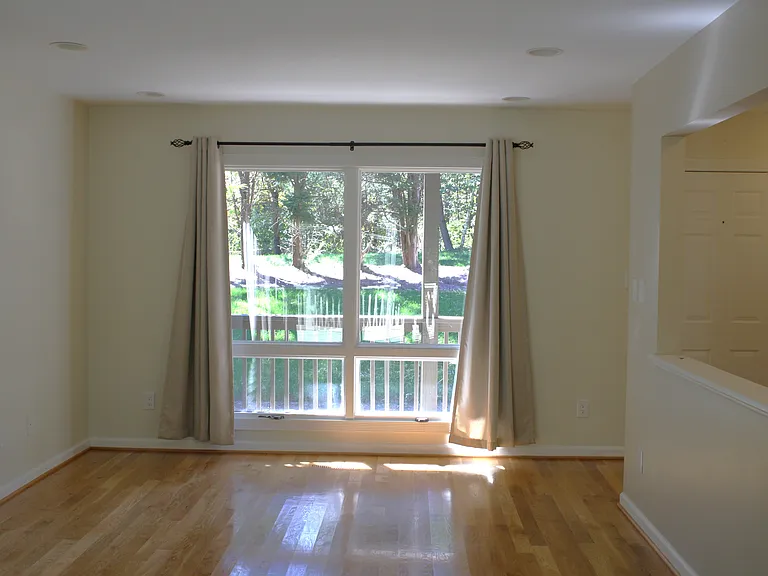 1010 Eastshore Cir — Photo 4