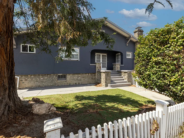 888 Petaluma Blvd S — Photo 2