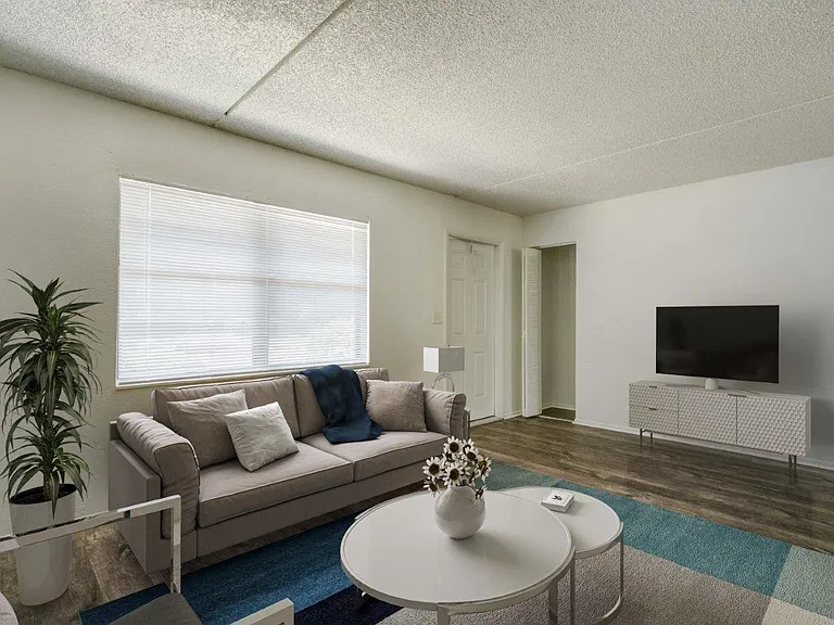 Melrose on the Bay Apartment Homes — Photo 4