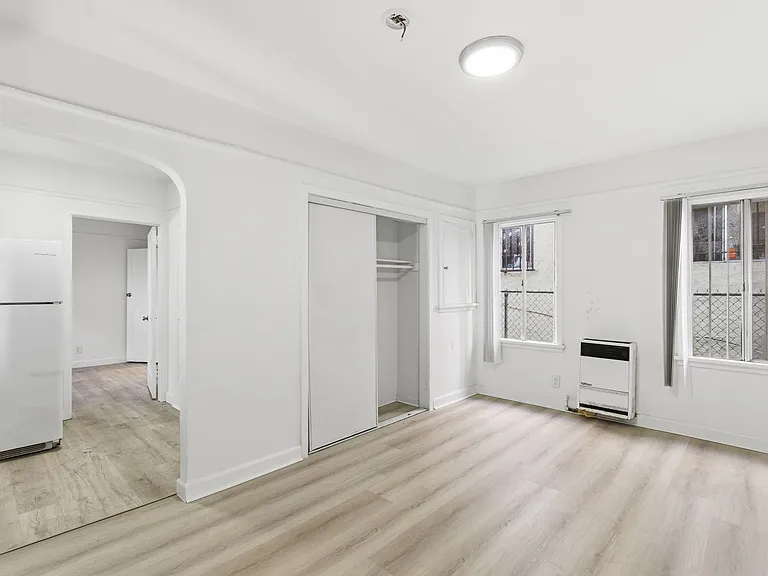1426 S Bonnie Brae Street — Photo 1