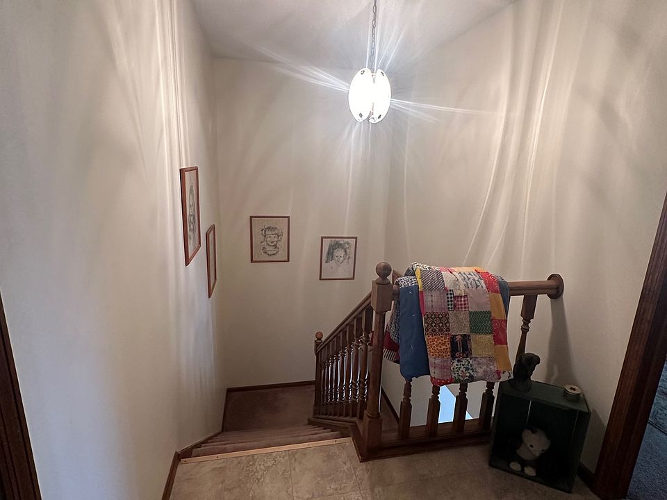 1st image of 204 N 75th Ct