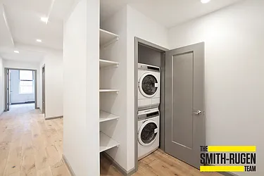 Rented by R New York