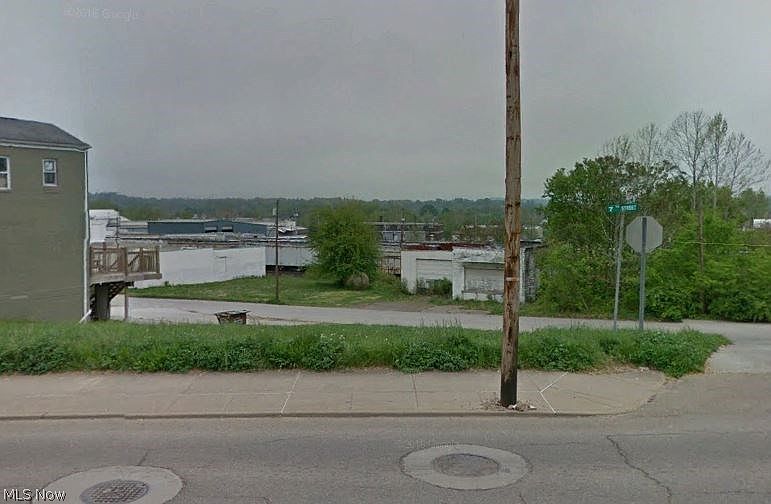 1st image of 700 7th St