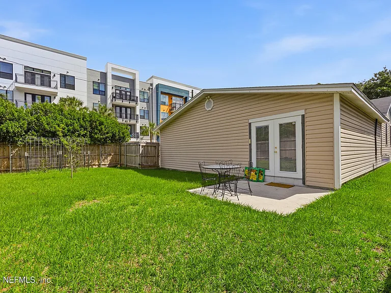 2304 Bethune Ave — Photo 21