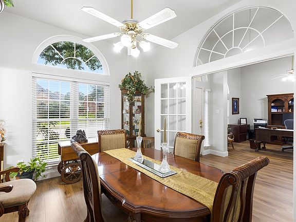 5th image of 2810 Harborview Blvd