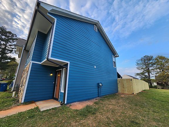 3rd image of 8254 Canyon Forge Dr