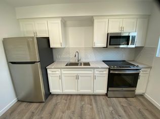 707 Windsor Ct #6, Vista, CA 92084