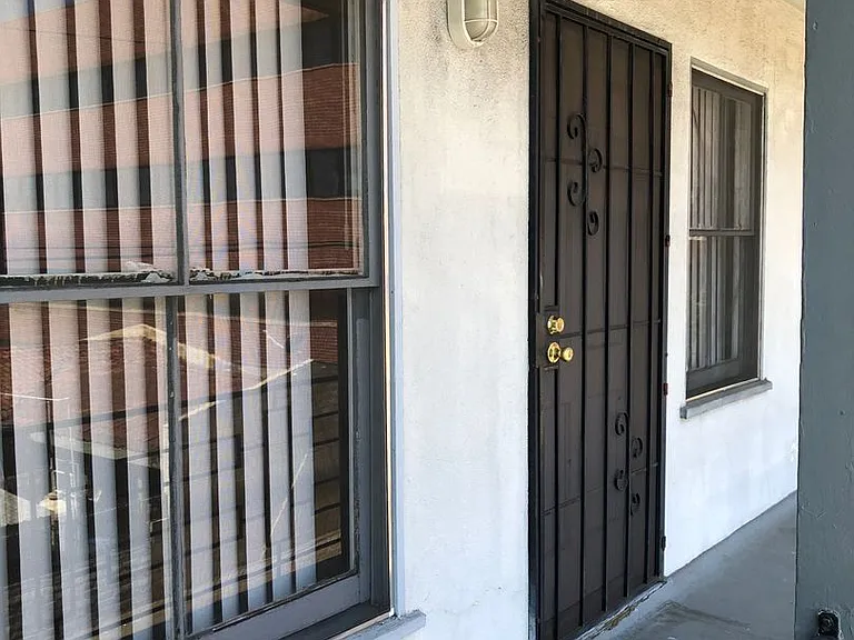 1710-1720 1/2 S Beverly Glen Blvd — Photo 13