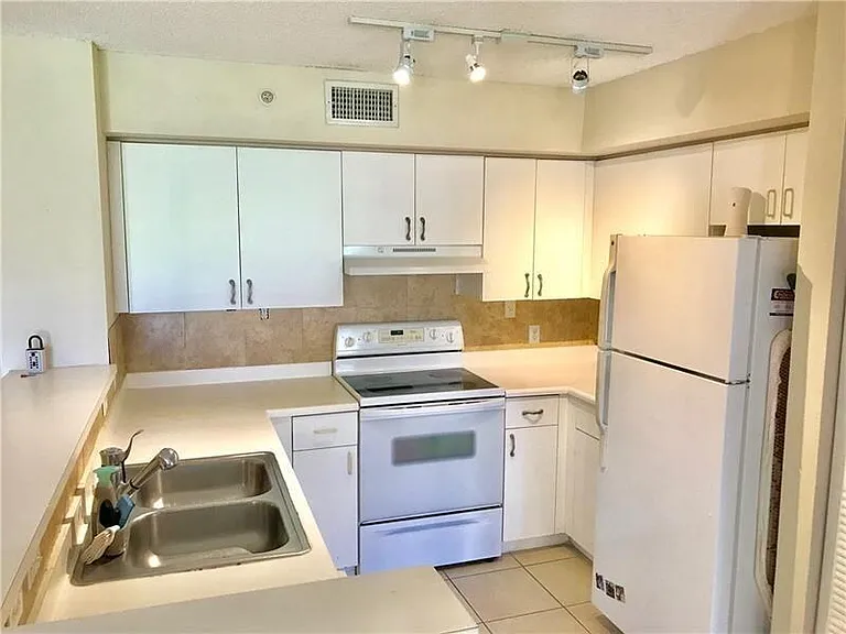 7864 Sonoma Springs Cir #104 — Photo 2