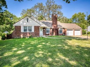 6940 Reeds Rd, Overland Park, KS 66204