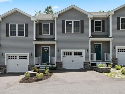 1196 Charles St #6, North Providence, RI, 02904