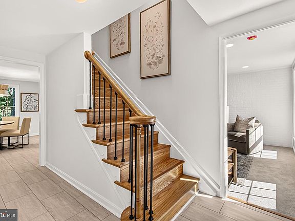 3rd image of 4018 Robertson Blvd