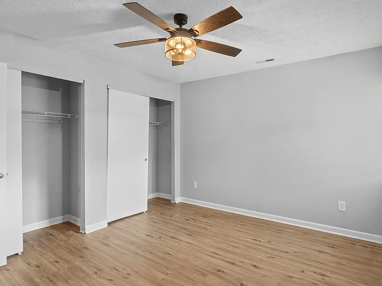 Spacious Bedrooms with Ample Closet Storage Spacious Bedrooms with Ample Closet Storage