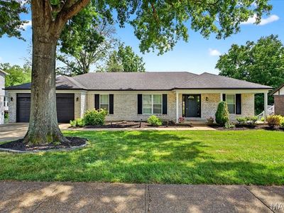 13268 Kenroyal Dr, Saint Louis, MO, 63131
