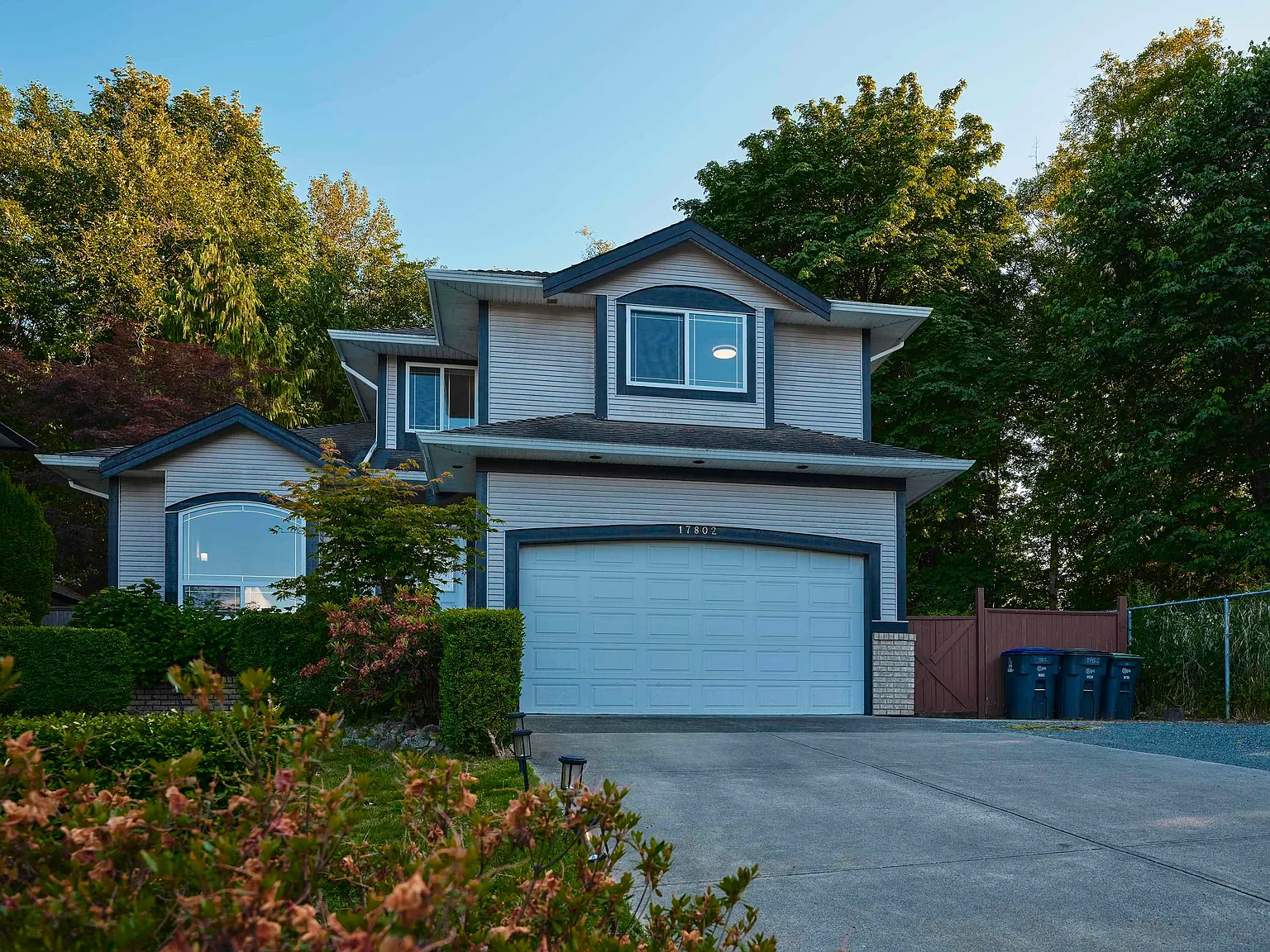 17802 100a Ave photo 1