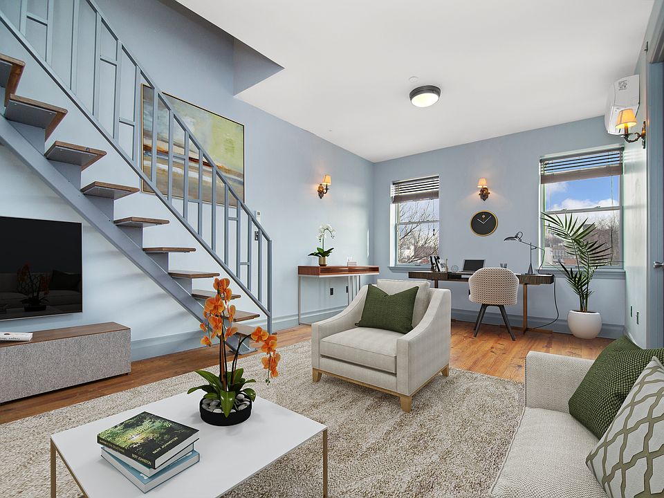 1st image of 390 5th Ave #4B