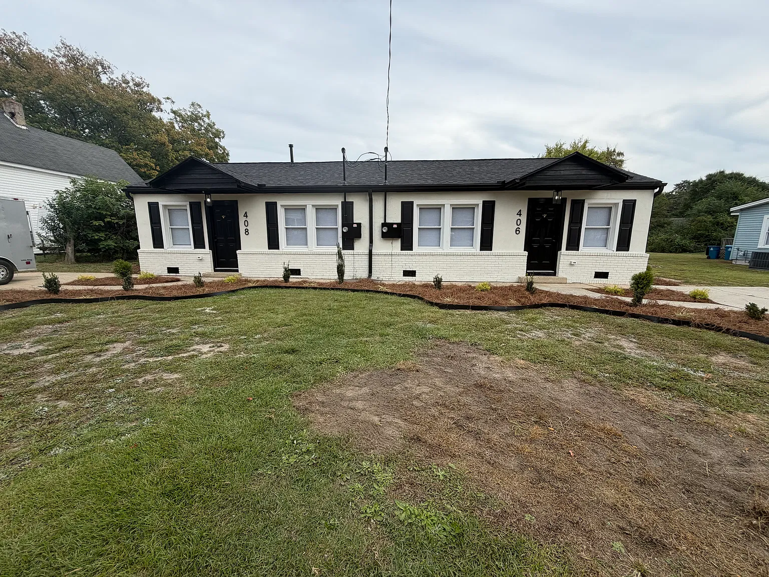 2 bed, 800 sqft, $1,300 — Photo 1