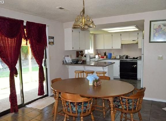 4th image of 1739 SE Dowery Ln
