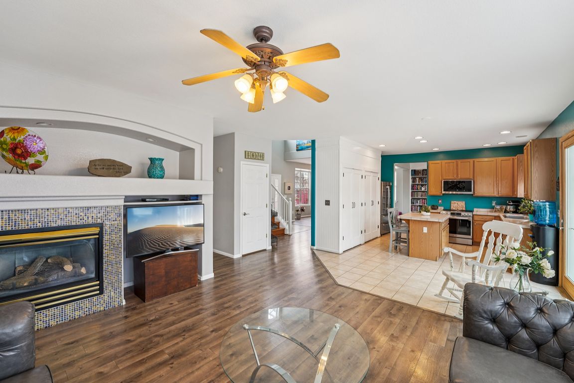 next background image