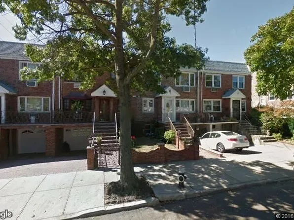 6014 75th St, Middle Village, NY 11379