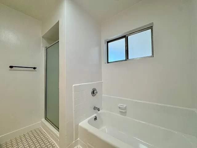 337 S Elm Dr #4 — Photo 32