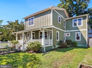 302 S Barton St, Arlington, VA 22204