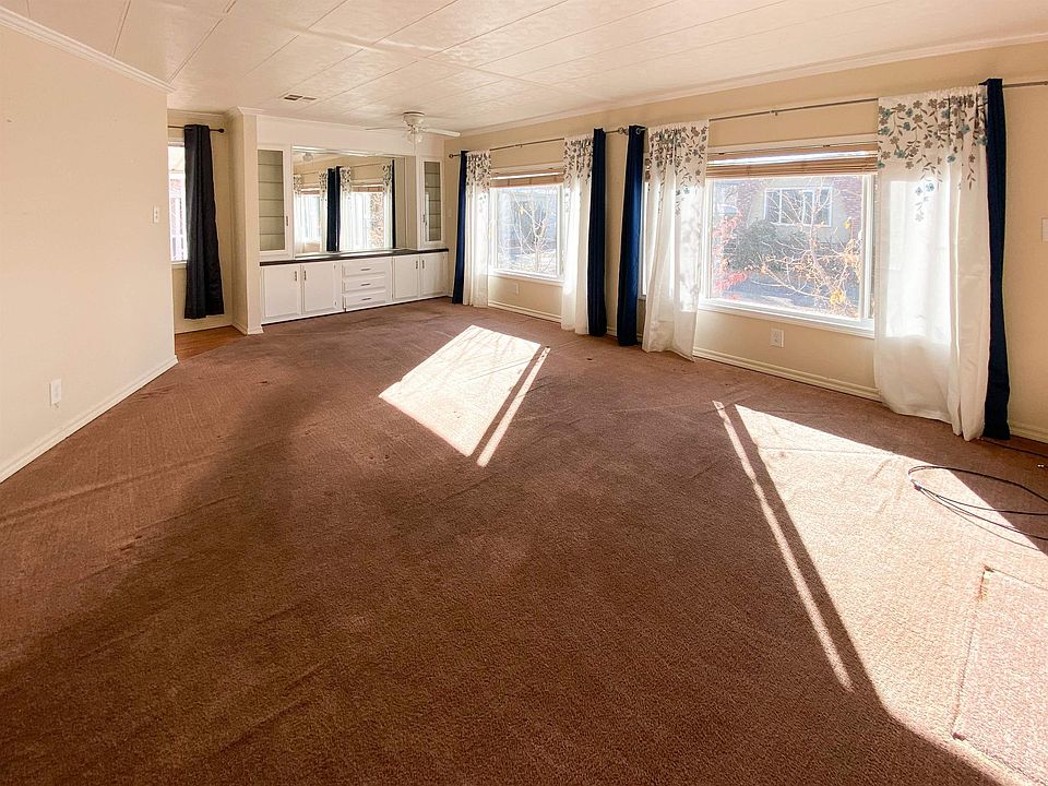 8433 N Barlow Ln, CA 93514 Zillow