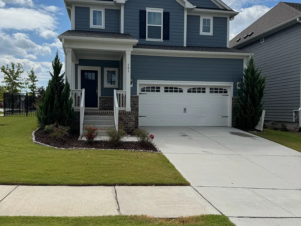 501 Sage Oak Ln