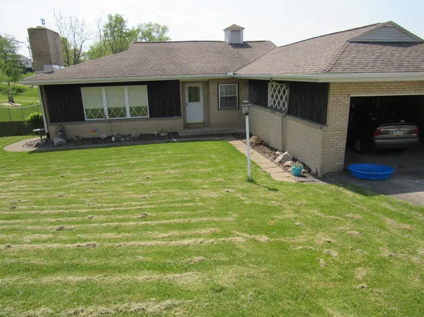 1061 Beech St, Washington, PA 15301