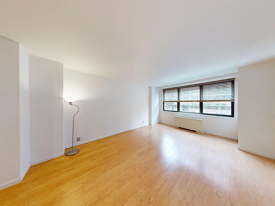 225 E 36th St #2C