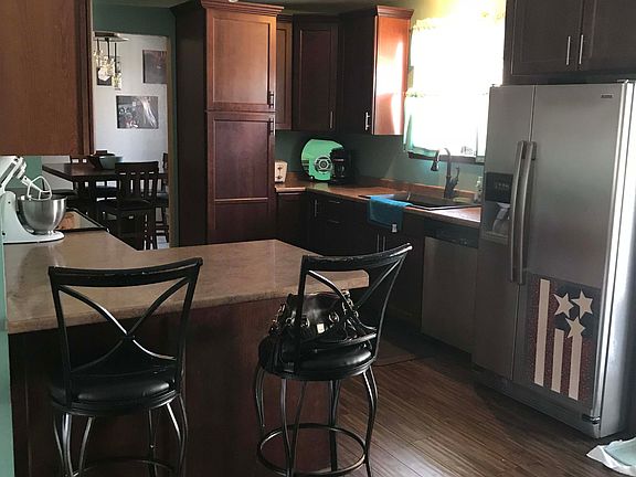 2nd image of 143 Silver Dr