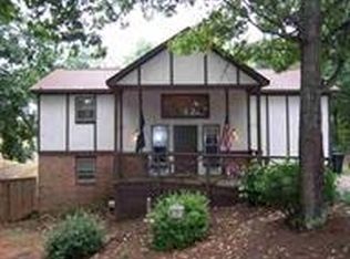 10 Danbury Ln, Mauldin, SC 29662