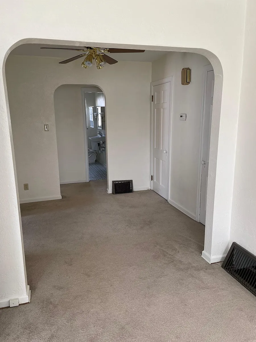Building Photo - 2220 Shroyer Rd #1