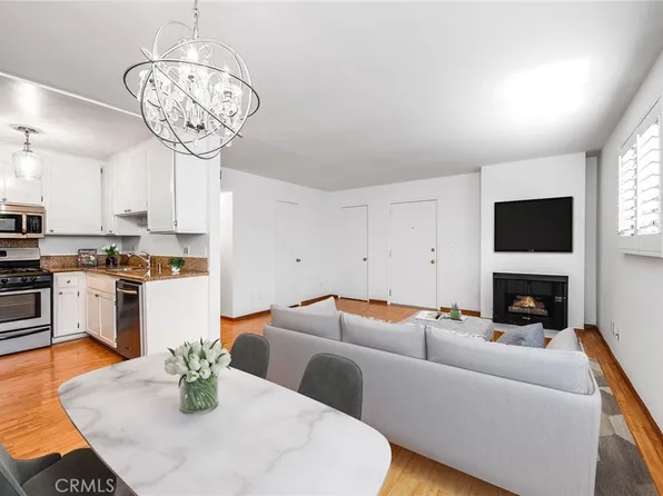 4000 W Victory Blvd APT 204, Burbank, CA 91505