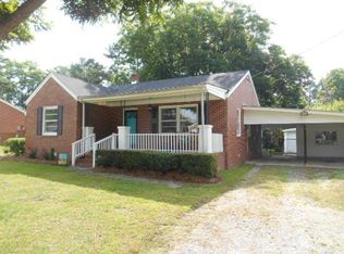 121 Berryhill Rd, Rocky Mount, NC 27804