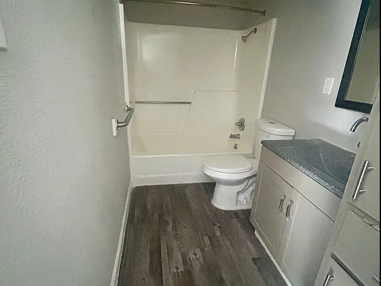 112 Green Point Dr #2 — Photo 2