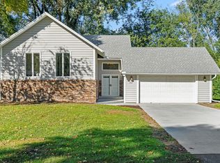 17610 28th Ave N, Plymouth, MN 55447