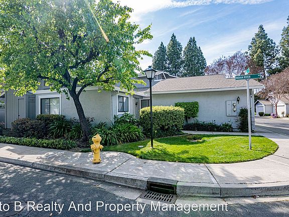 3rd image of 72 Bear Claw Way