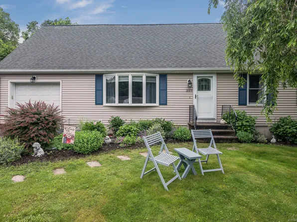 309 Russo Drive, Hamden, CT 06518