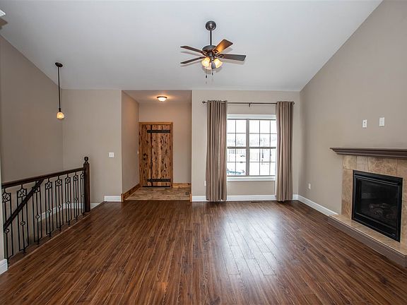 4th image of 2229 Buckner Dr