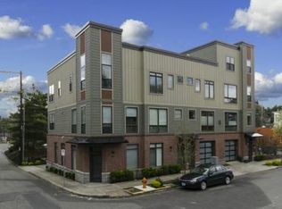 3404 SW Moss St, Portland, OR 97219