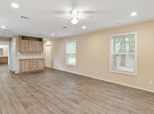 103 Red Bird Ln, Mabank, TX 75156