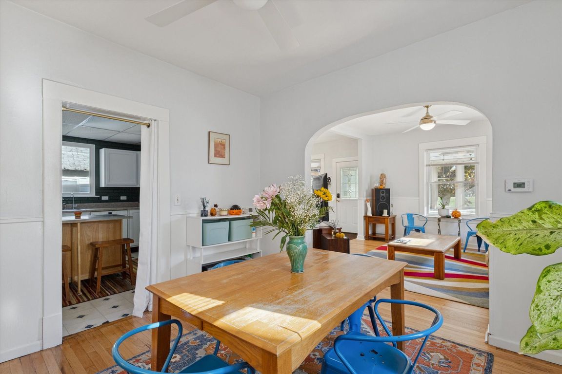 next background image