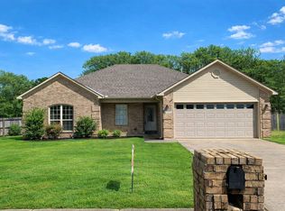 2400 Palisade Dr, Cabot, AR 72023