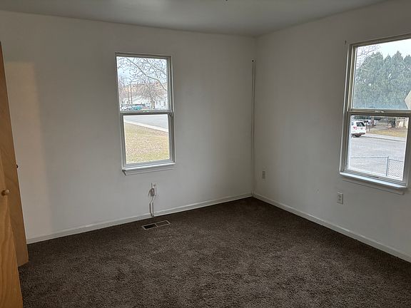 4th image of 3615 6th Ave S