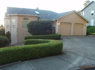 673 N 5th St, Kalama, WA 98625
