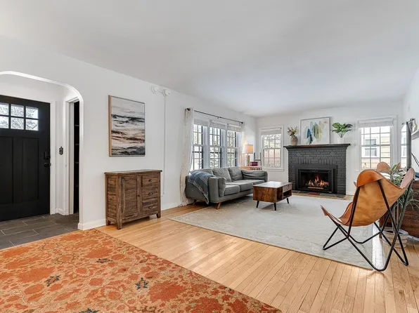 55 Cross Parkway, Burlington, VT 05408