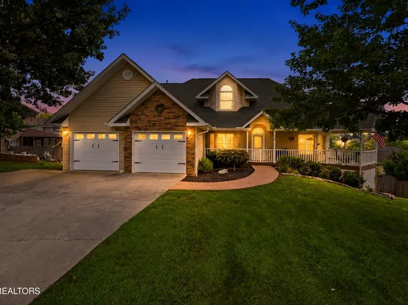106 Knoll Ln, Maryville, TN 37804