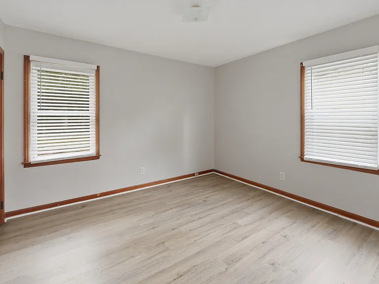 4442 Millvale Dr SW — Photo 7