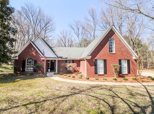 404 Meadowlawn Dr, Oxford, MS 38655